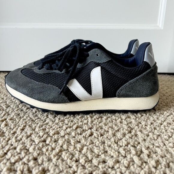 Veja Rio Branco Sneakers - Picture 2 of 8